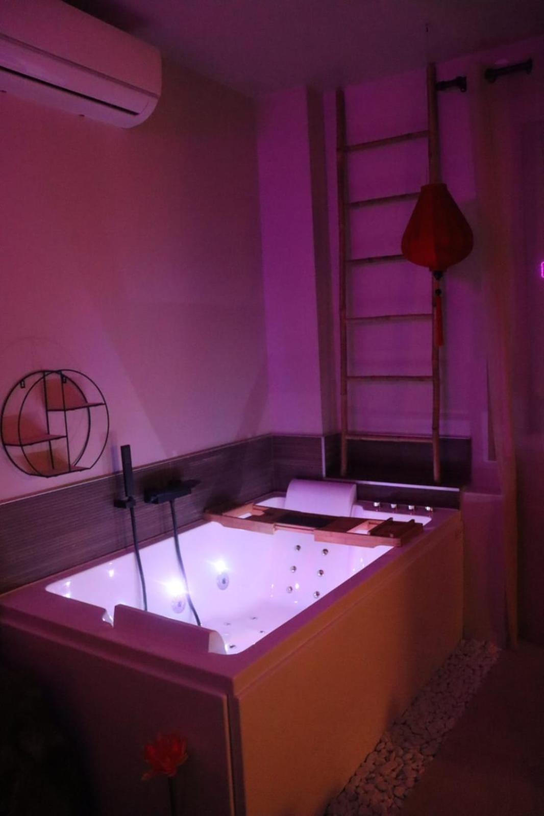 Loveroom Japon Avec Balneotherapie Toulon Buitenkant foto