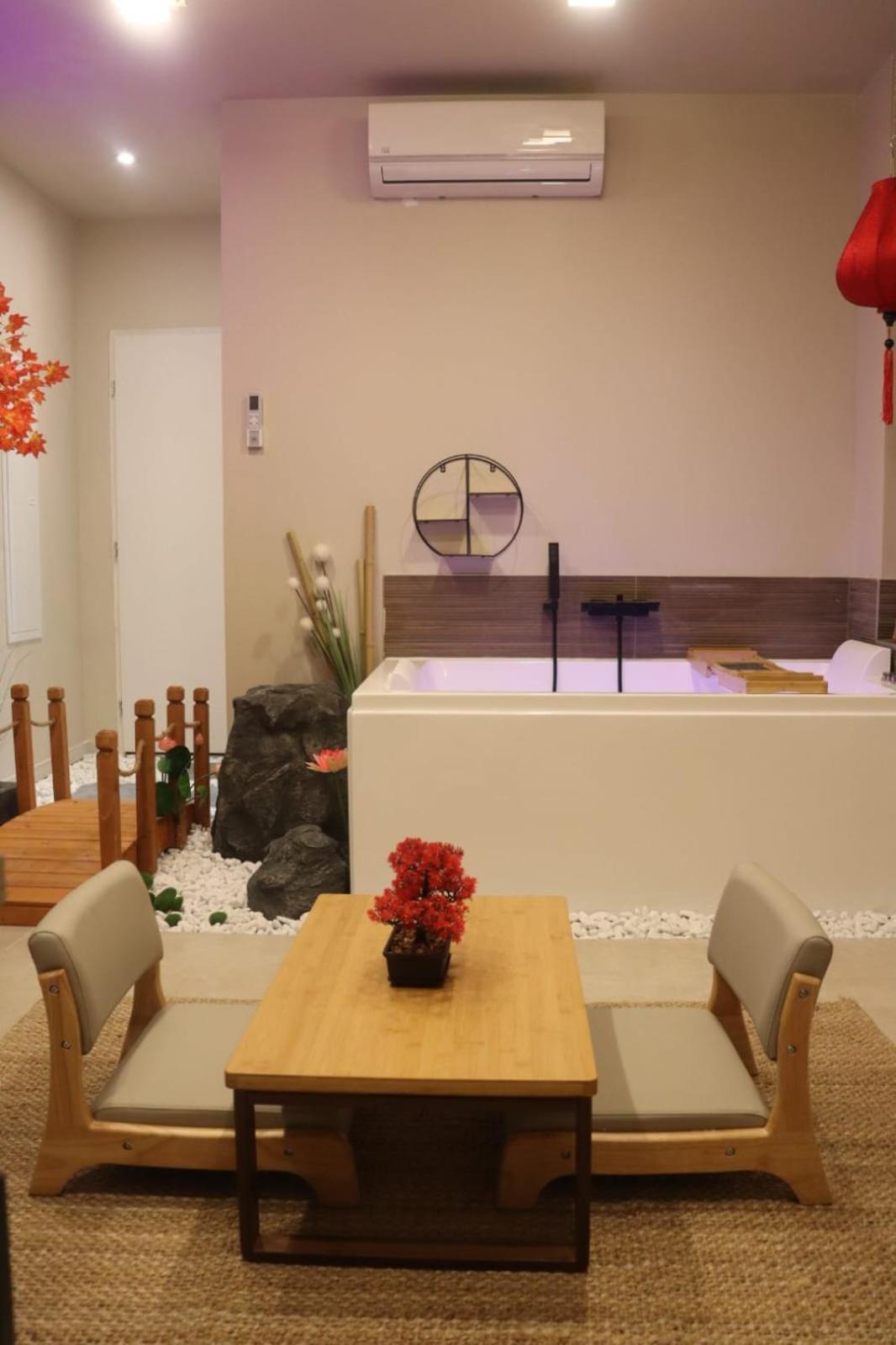 Loveroom Japon Avec Balneotherapie Toulon Buitenkant foto