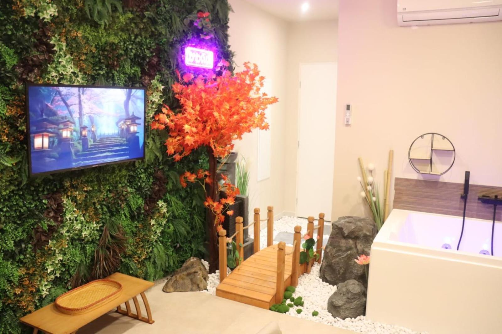 Loveroom Japon Avec Balneotherapie Toulon Buitenkant foto